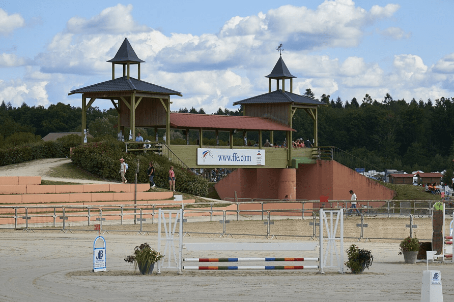 Plongez au cœur de la Sologne équestre : découvrez le centre fédéral FFE à Lamotte-Beuvron