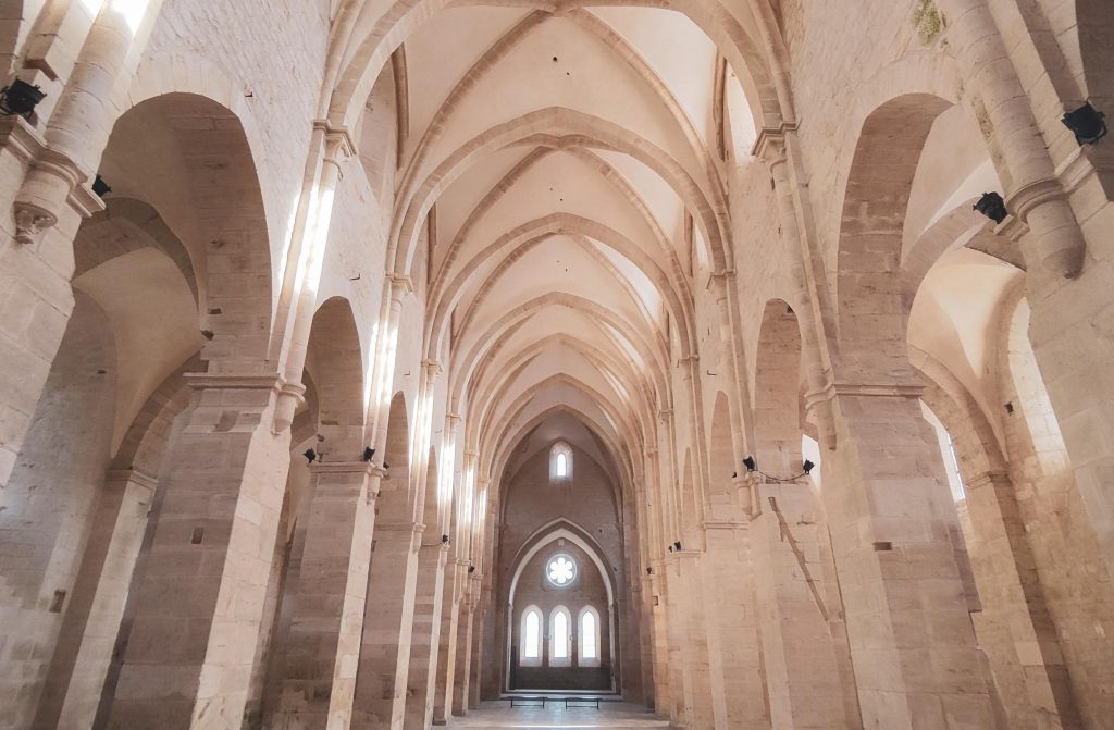 abbaye de noirlac intérieur